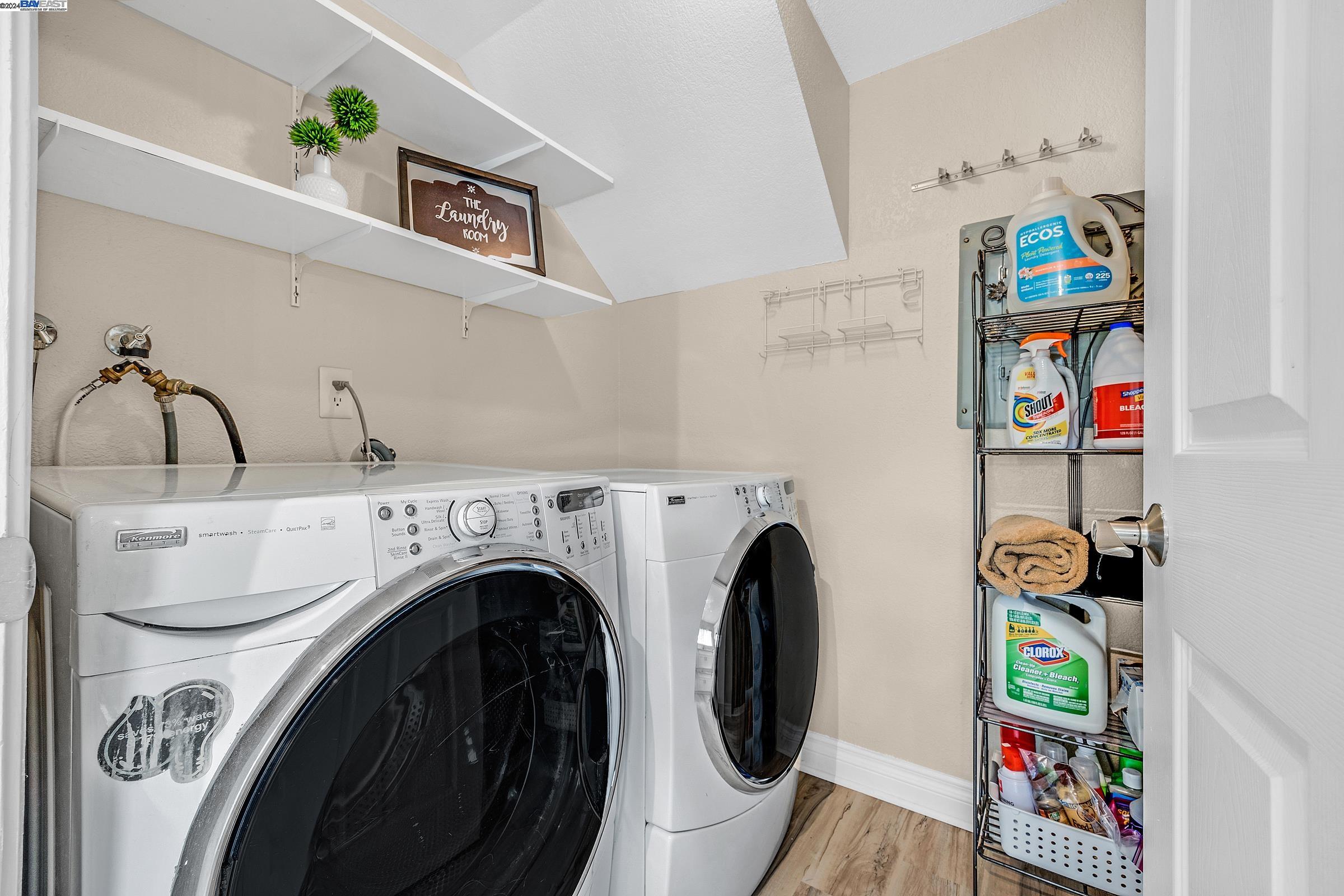 1251 Spring Valley Cmn