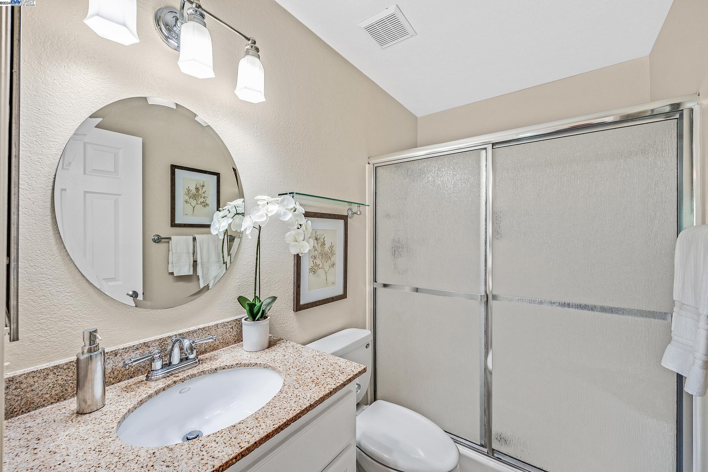 1251 Spring Valley Cmn