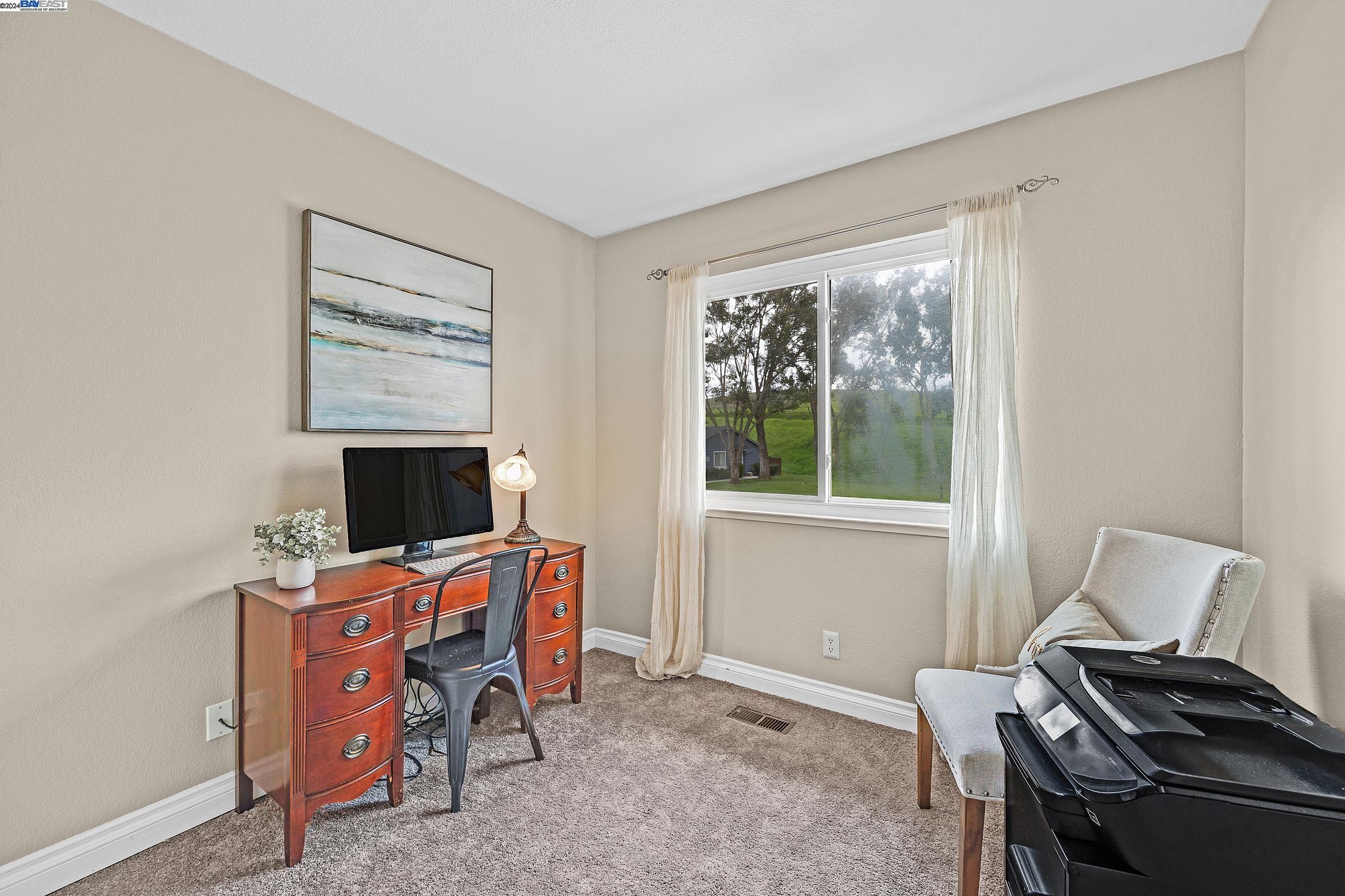 1251 Spring Valley Cmn