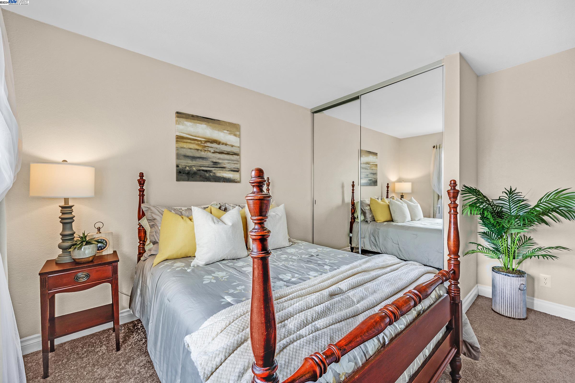 1251 Spring Valley Cmn