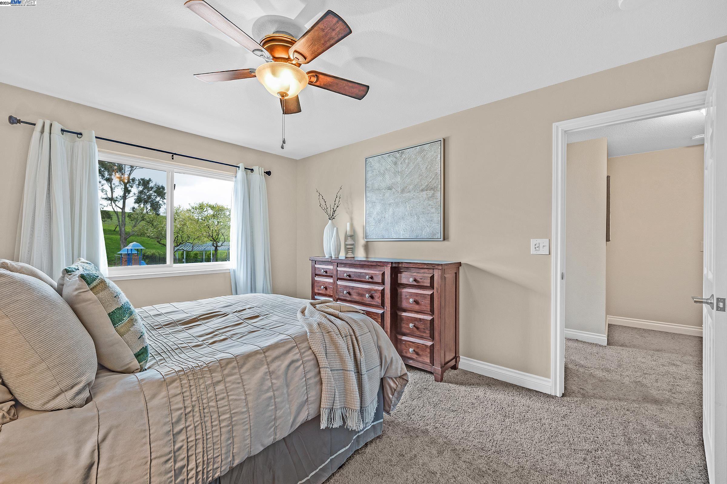 1251 Spring Valley Cmn