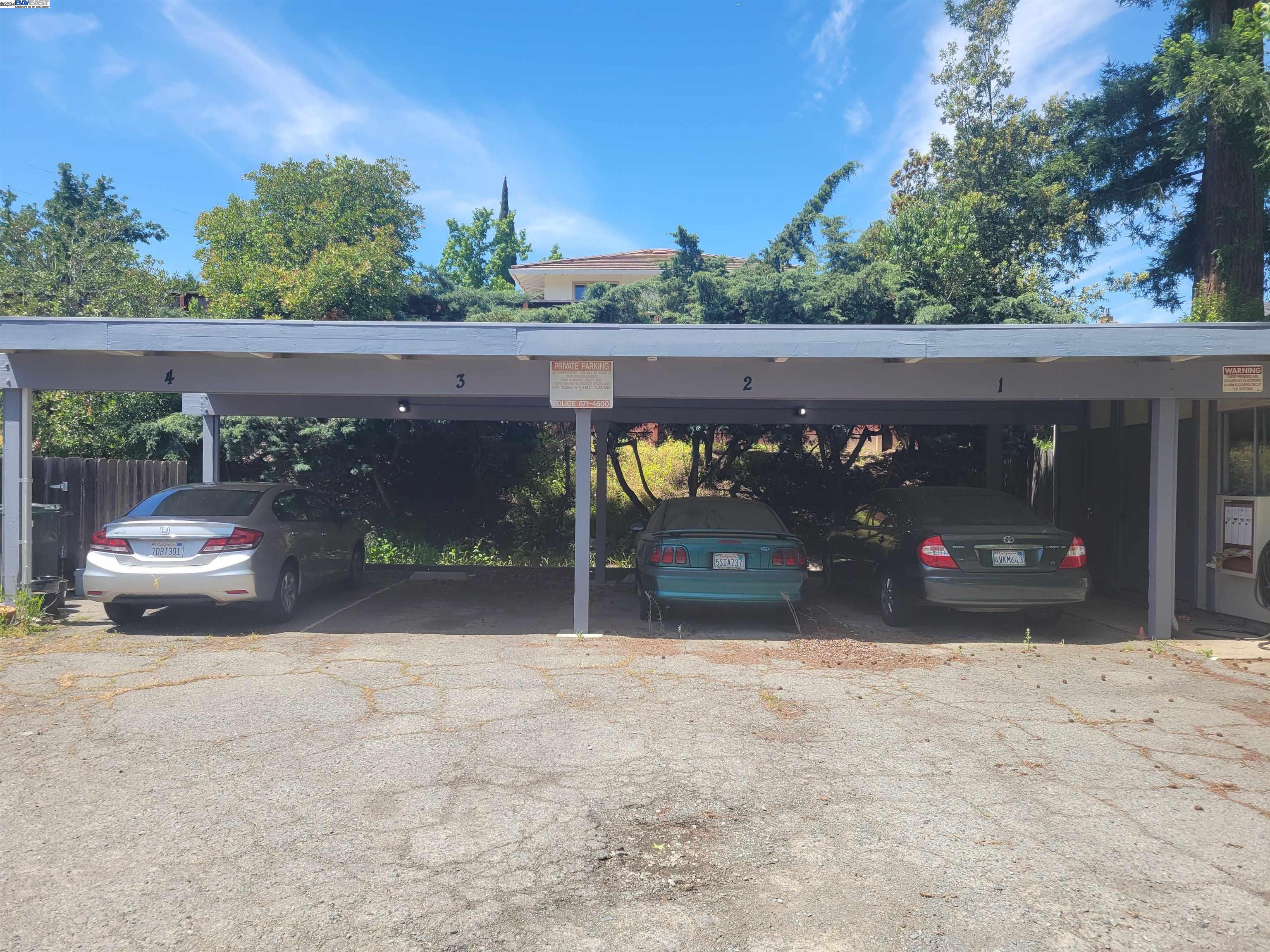 11 Donegal Ct
