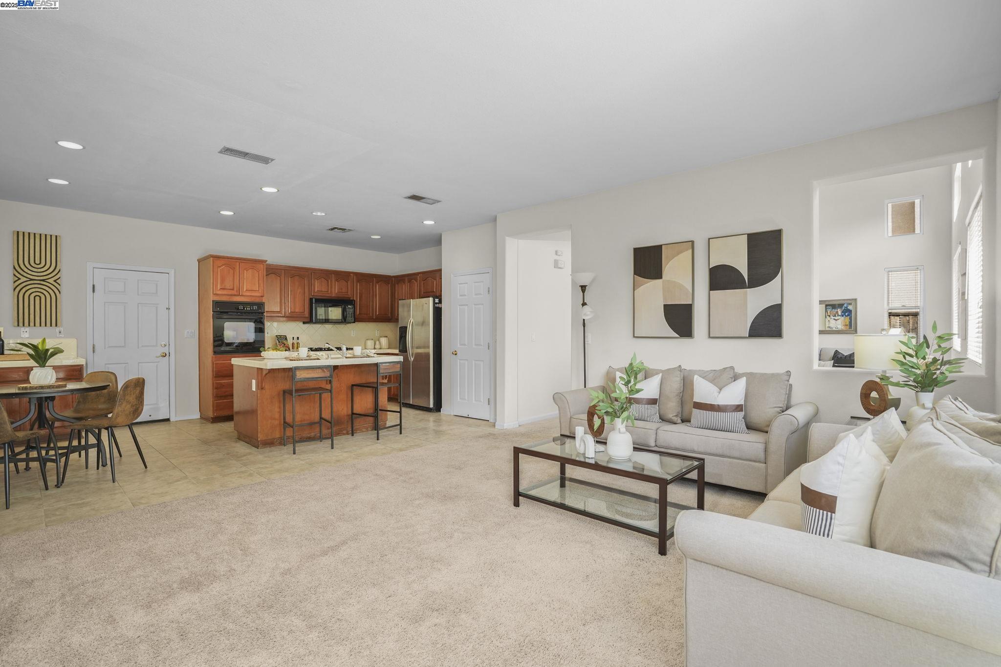 2451 Aberdeen Ln