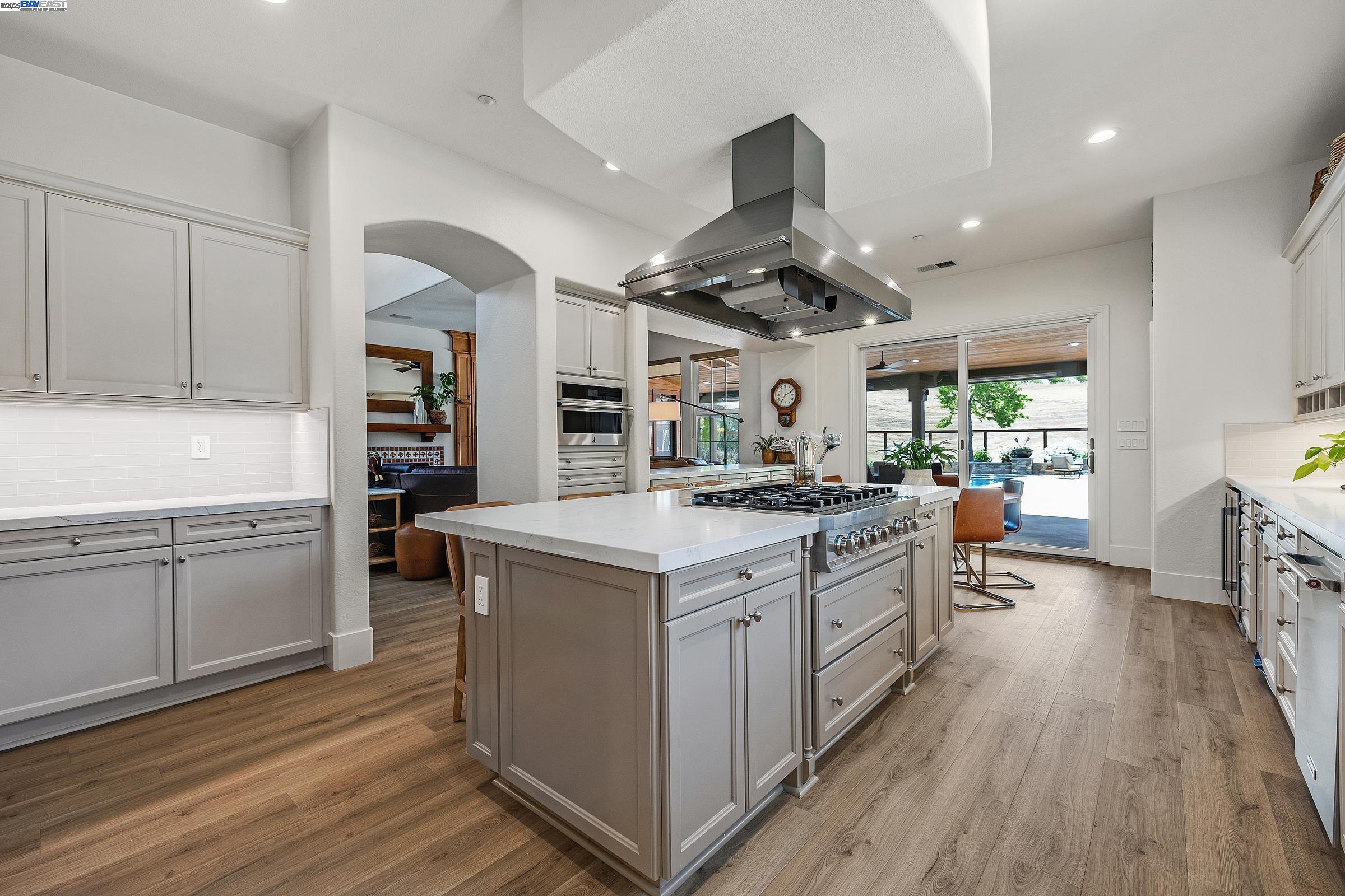 2465 Belmont Dr