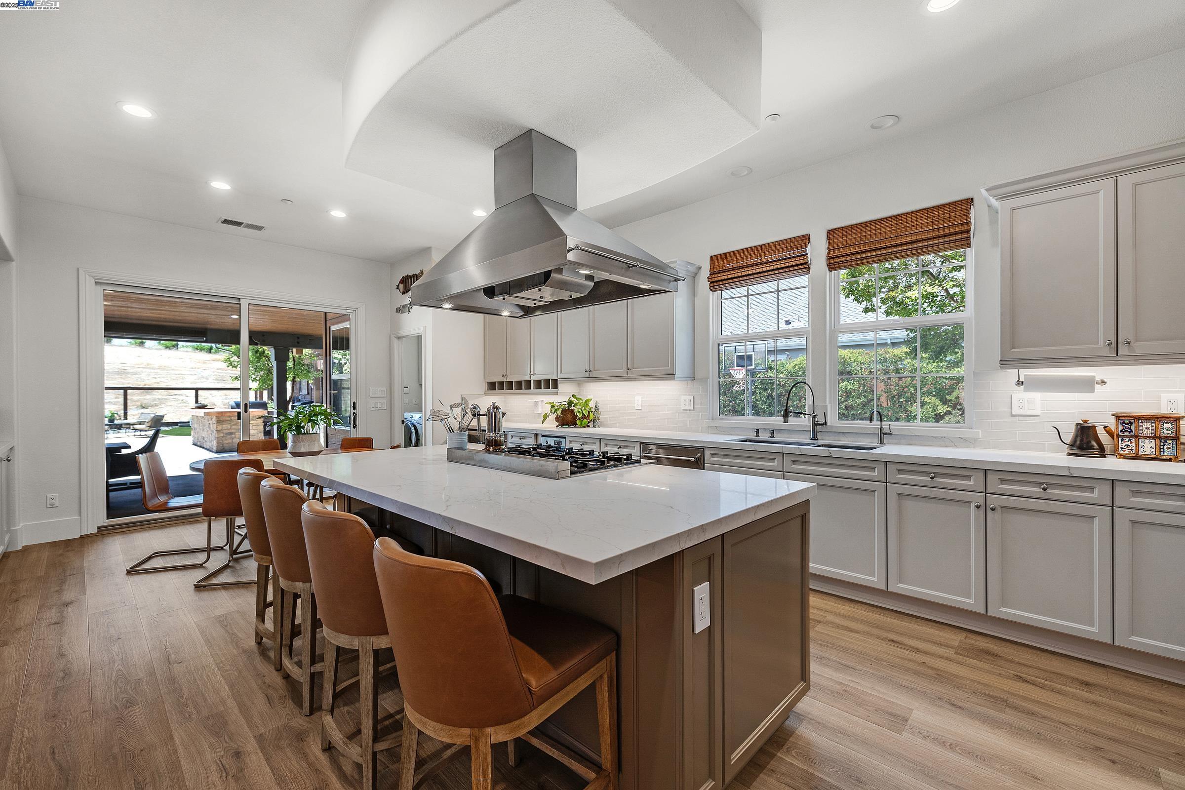 2465 Belmont Dr