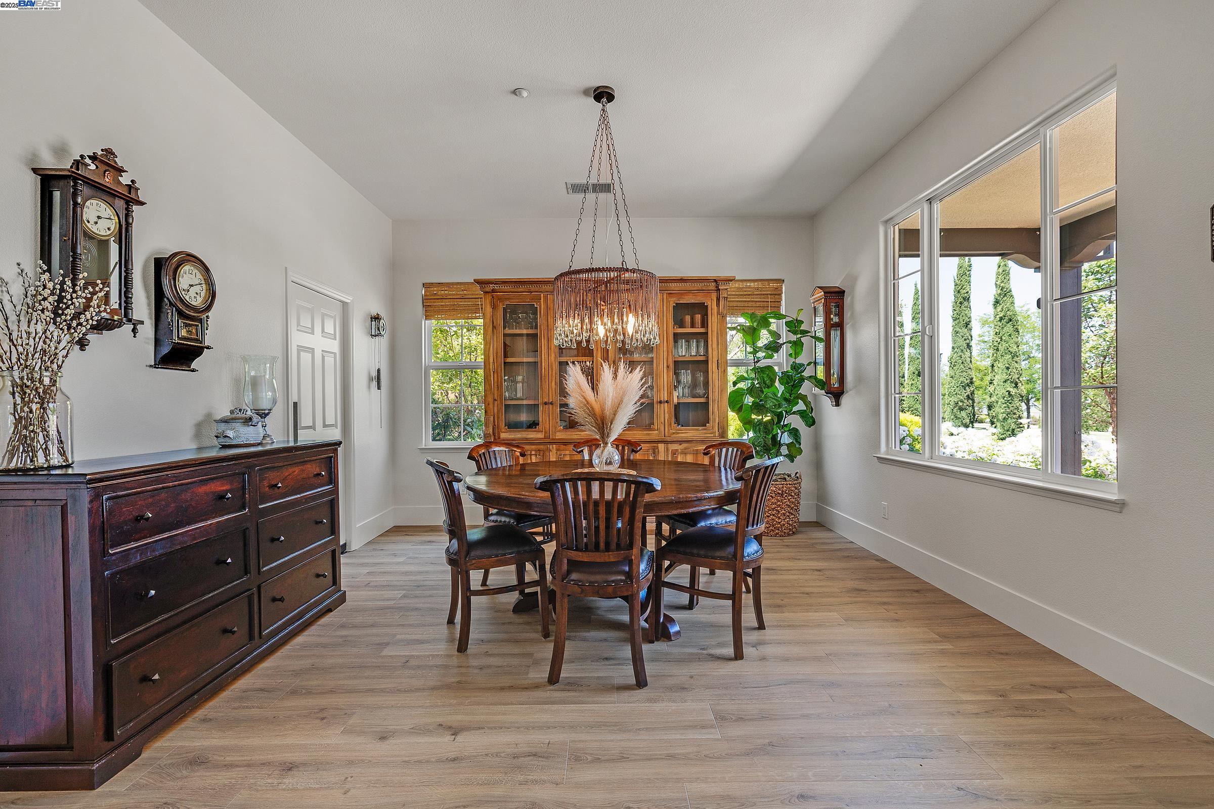 2465 Belmont Dr