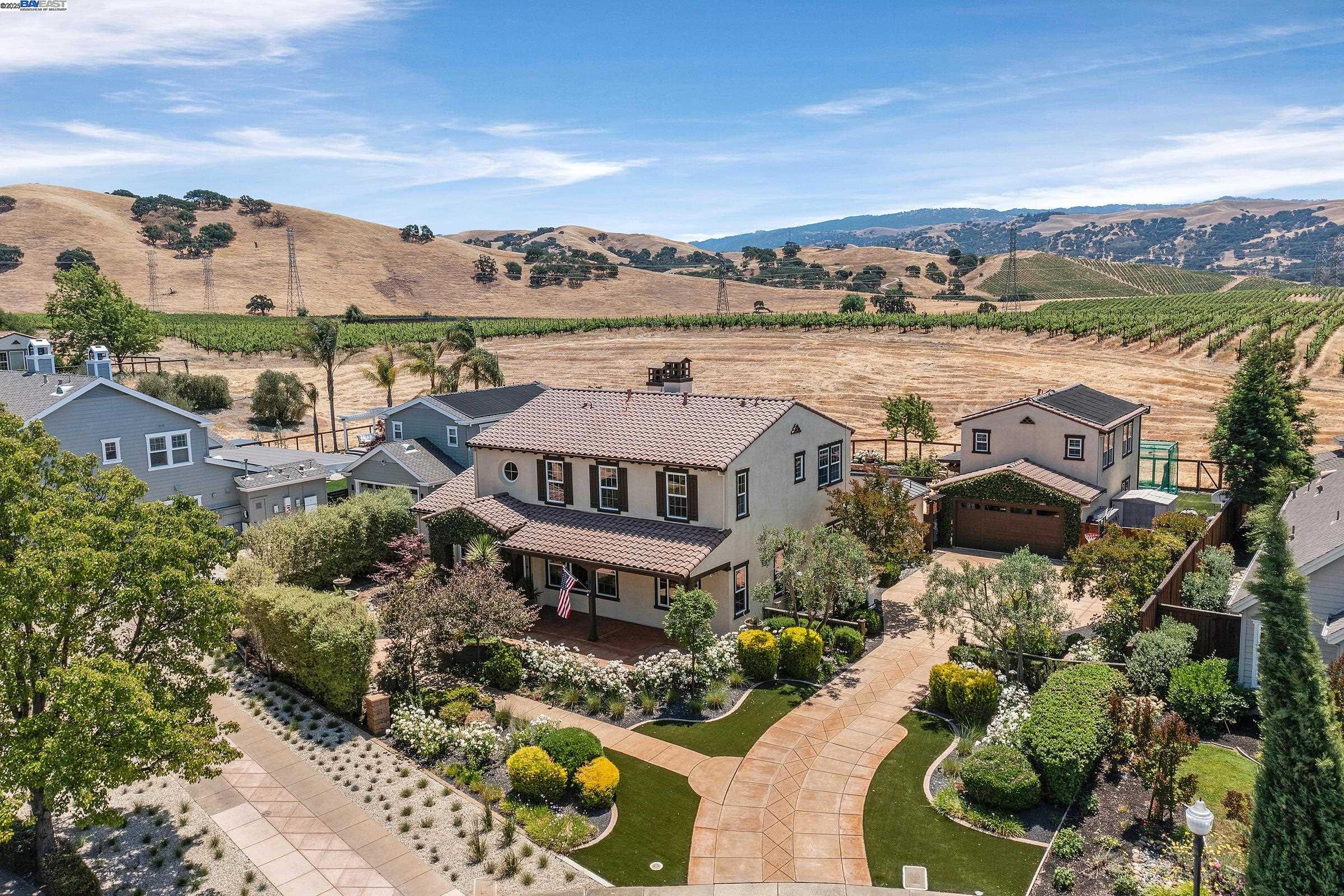 2465 Belmont Dr