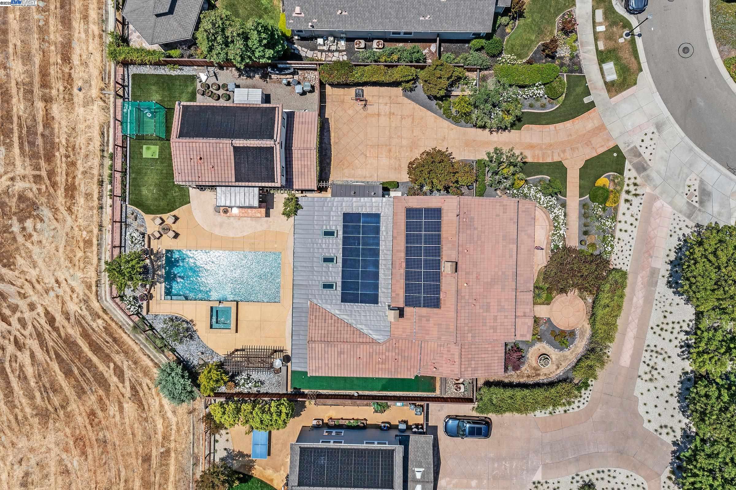 2465 Belmont Dr