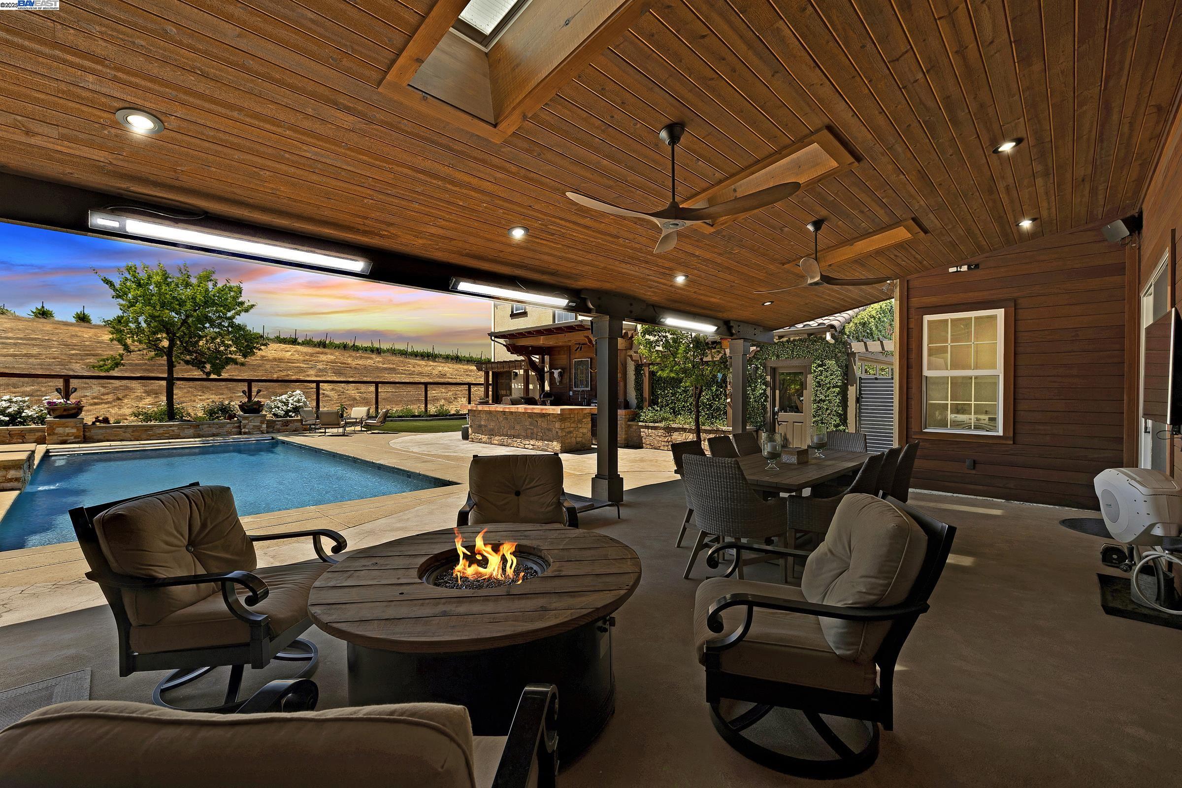 2465 Belmont Dr