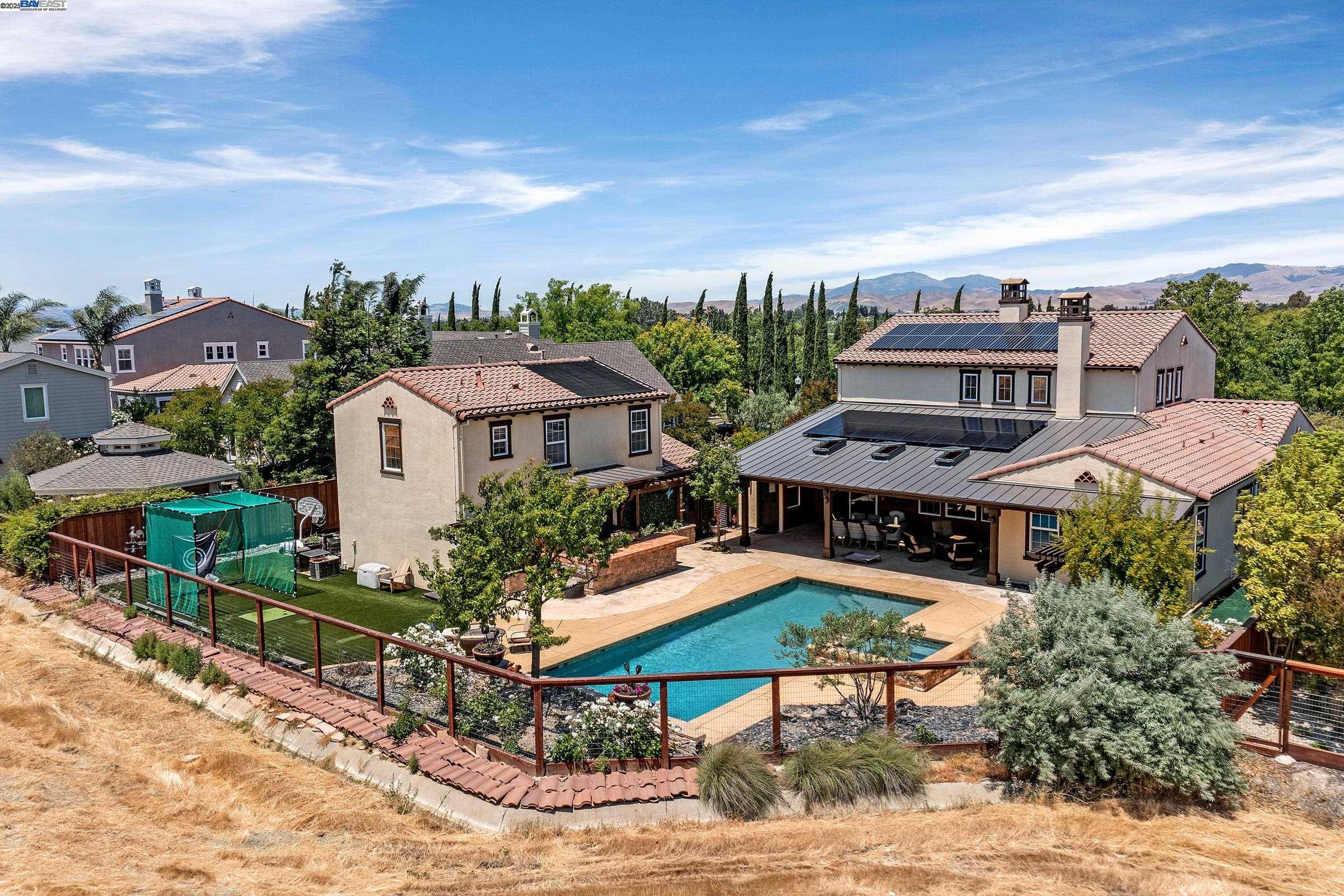 2465 Belmont Dr