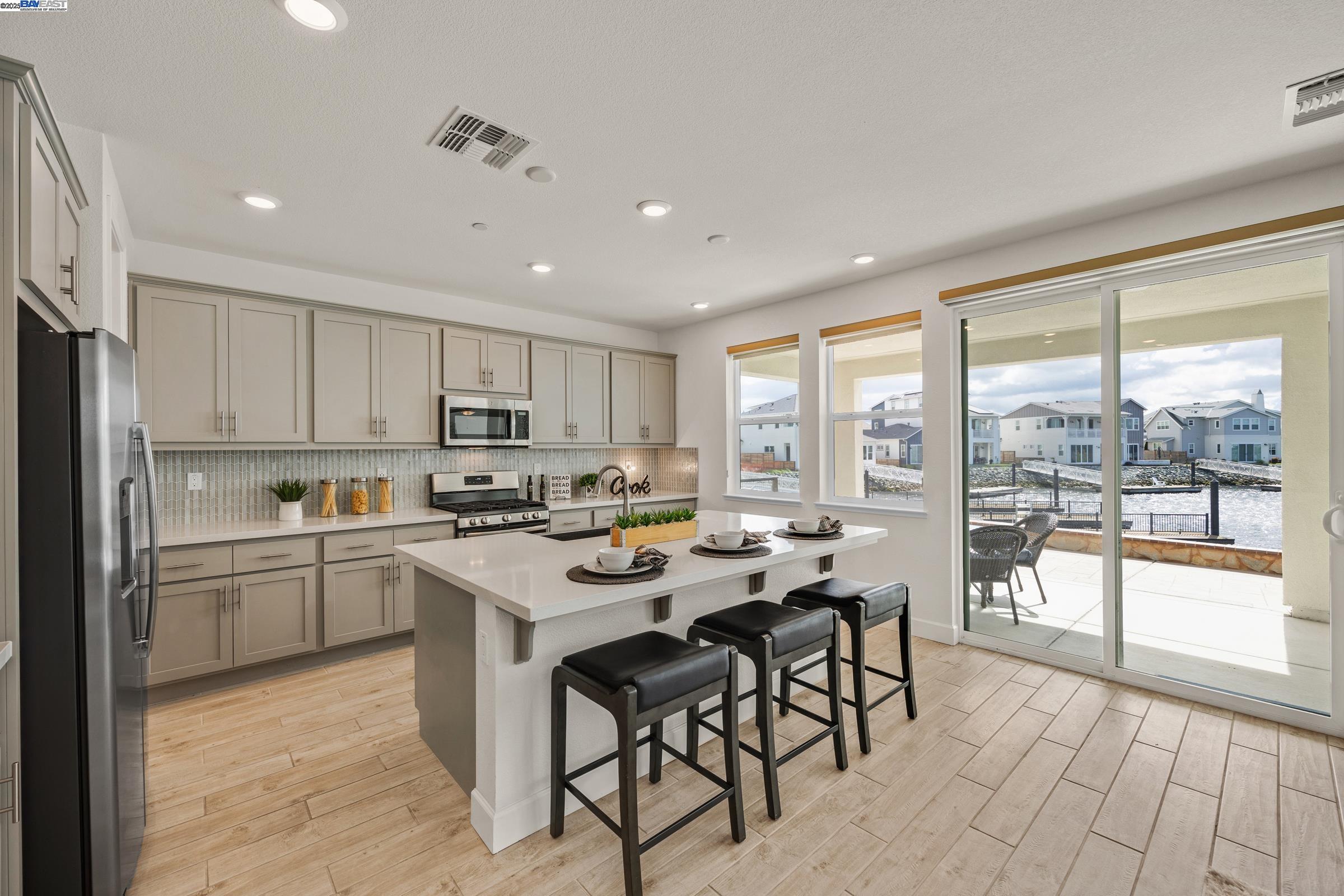 3077 Delta Coves Dr
