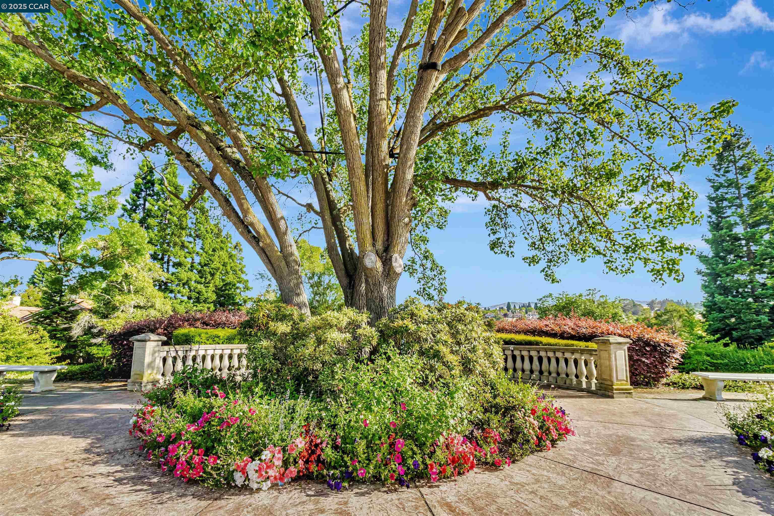 4079 W Lakeshore Dr