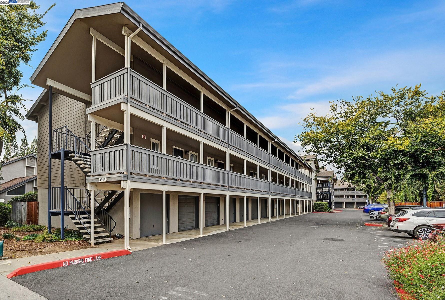 3845 Vineyard Ave # F, Pleasanton Unit: F
