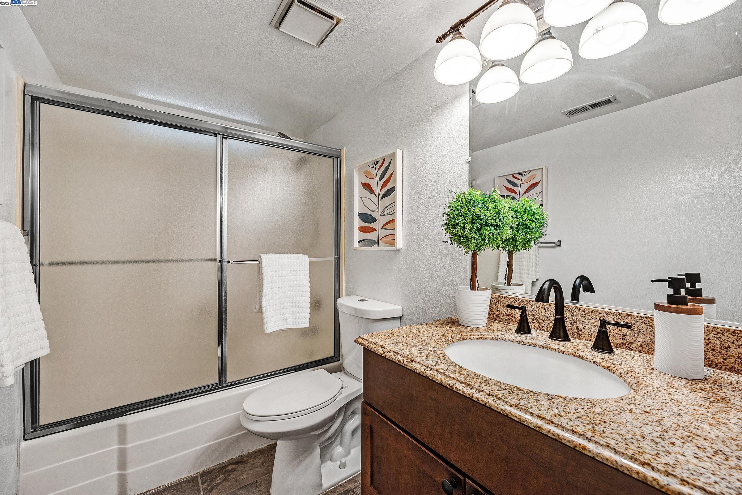 3845 Vineyard Ave # F, Pleasanton Unit: F