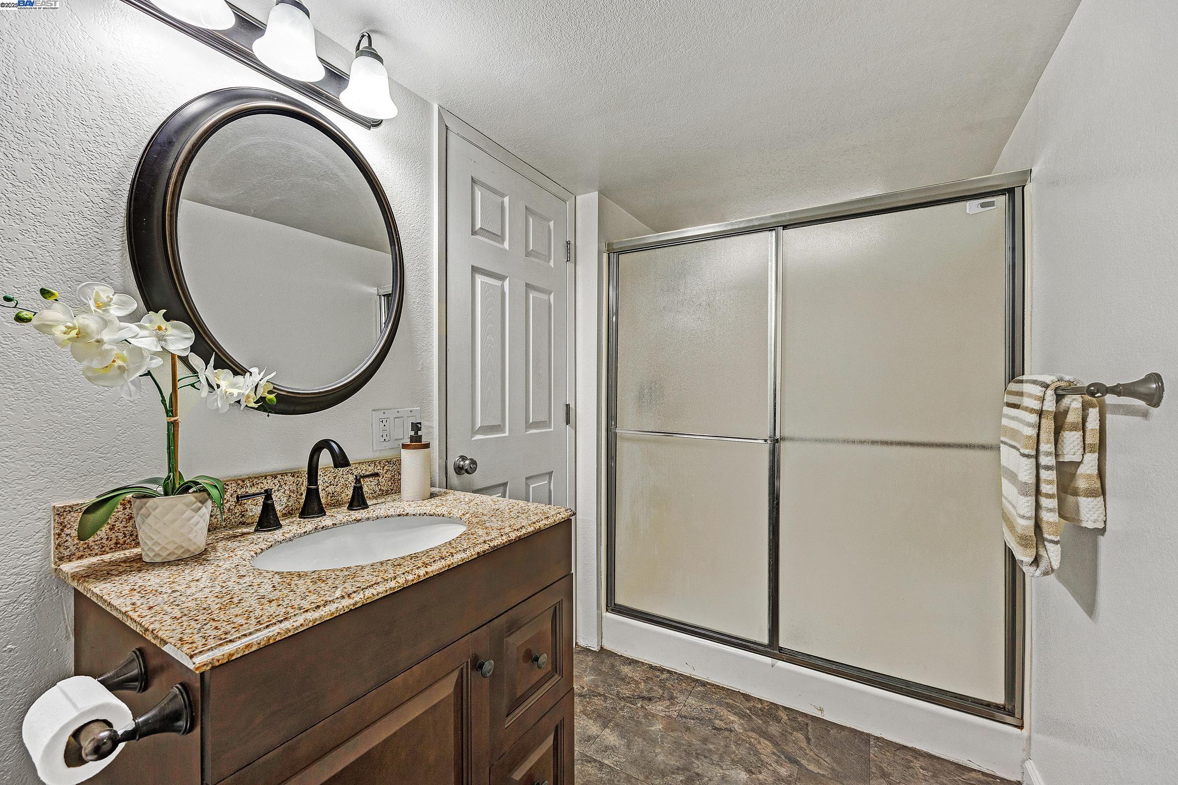 3845 Vineyard Ave # F, Pleasanton Unit: F