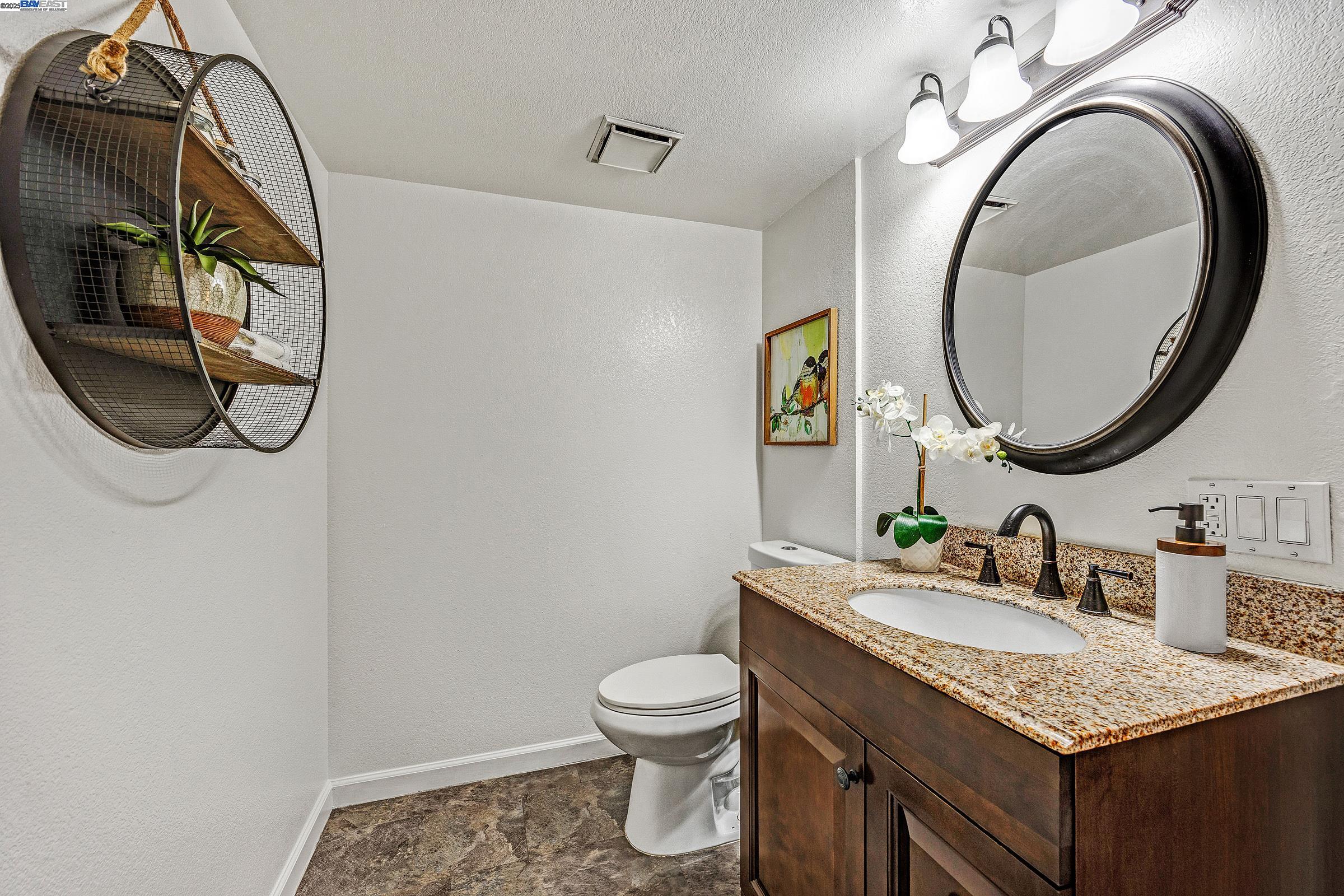 3845 Vineyard Ave # F, Pleasanton Unit: F