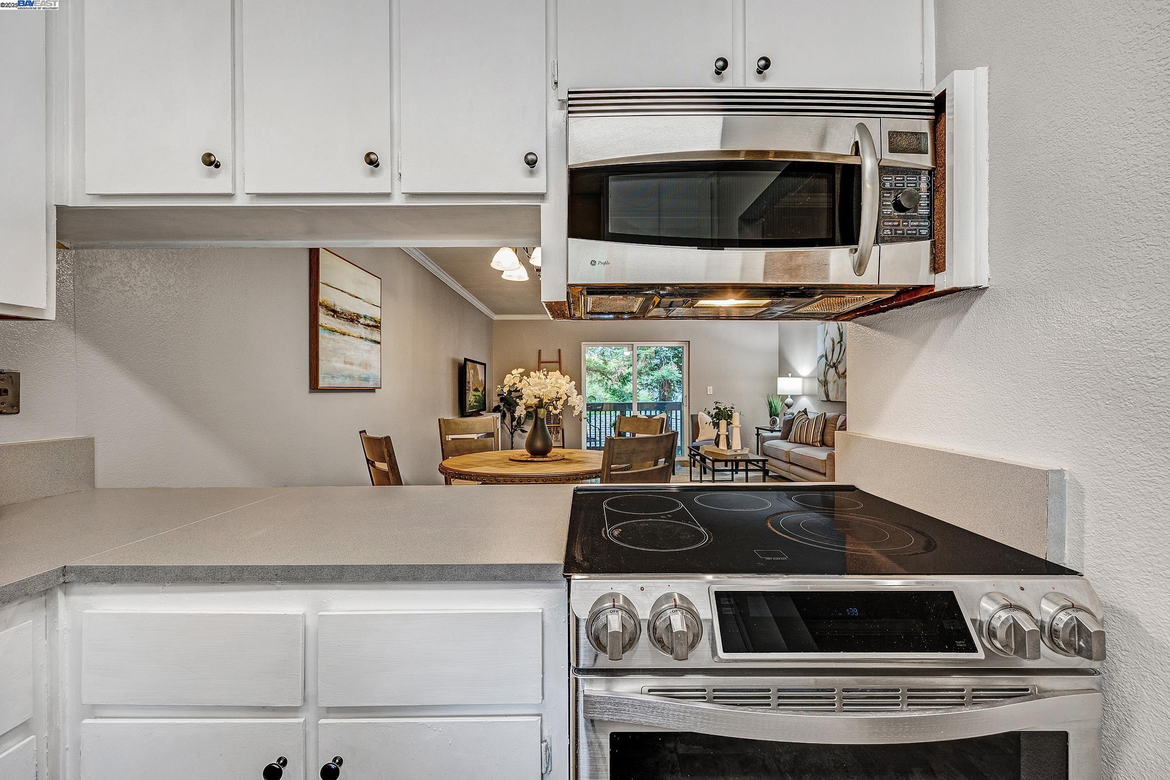 3845 Vineyard Ave # F, Pleasanton Unit: F