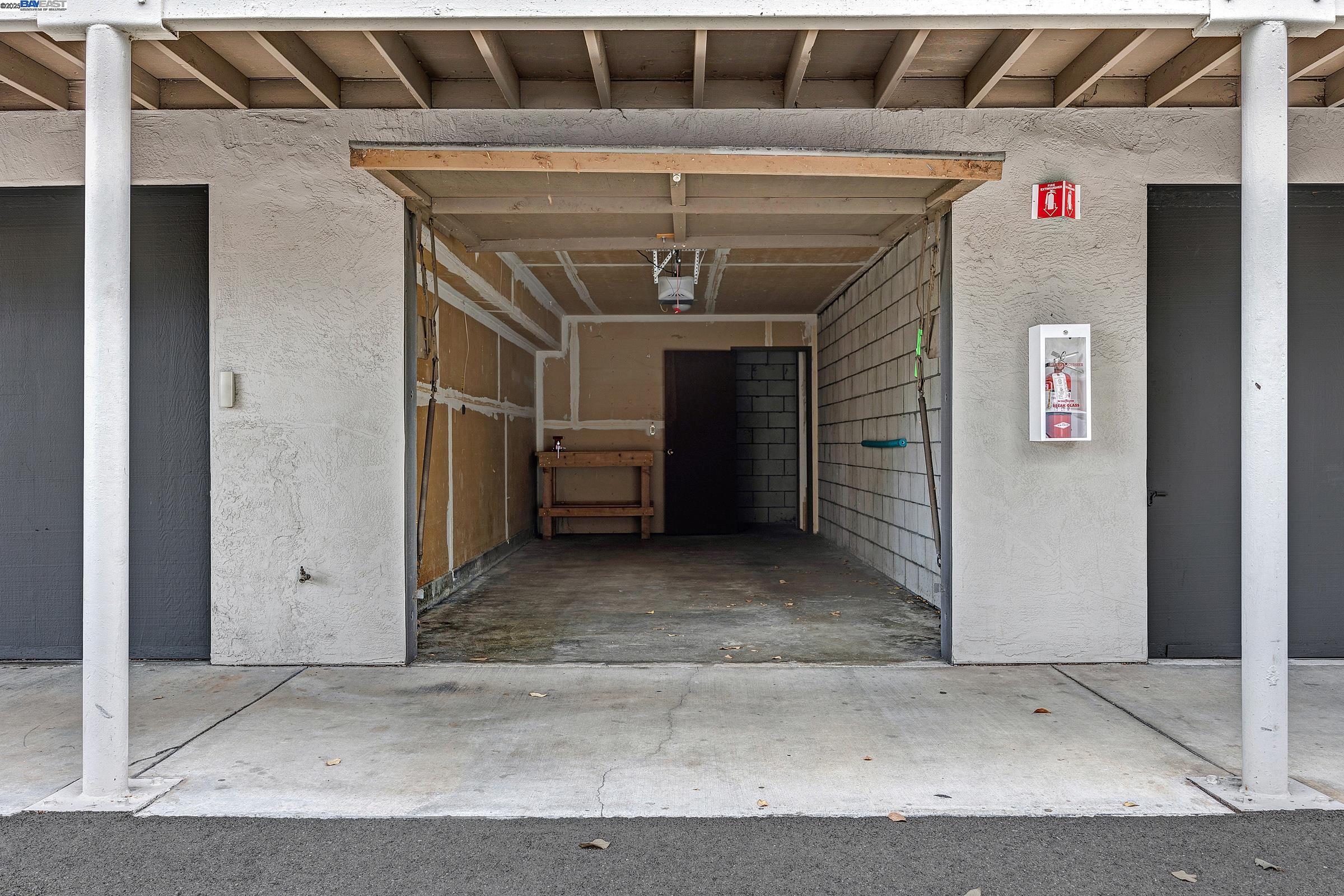 3845 Vineyard Ave # F