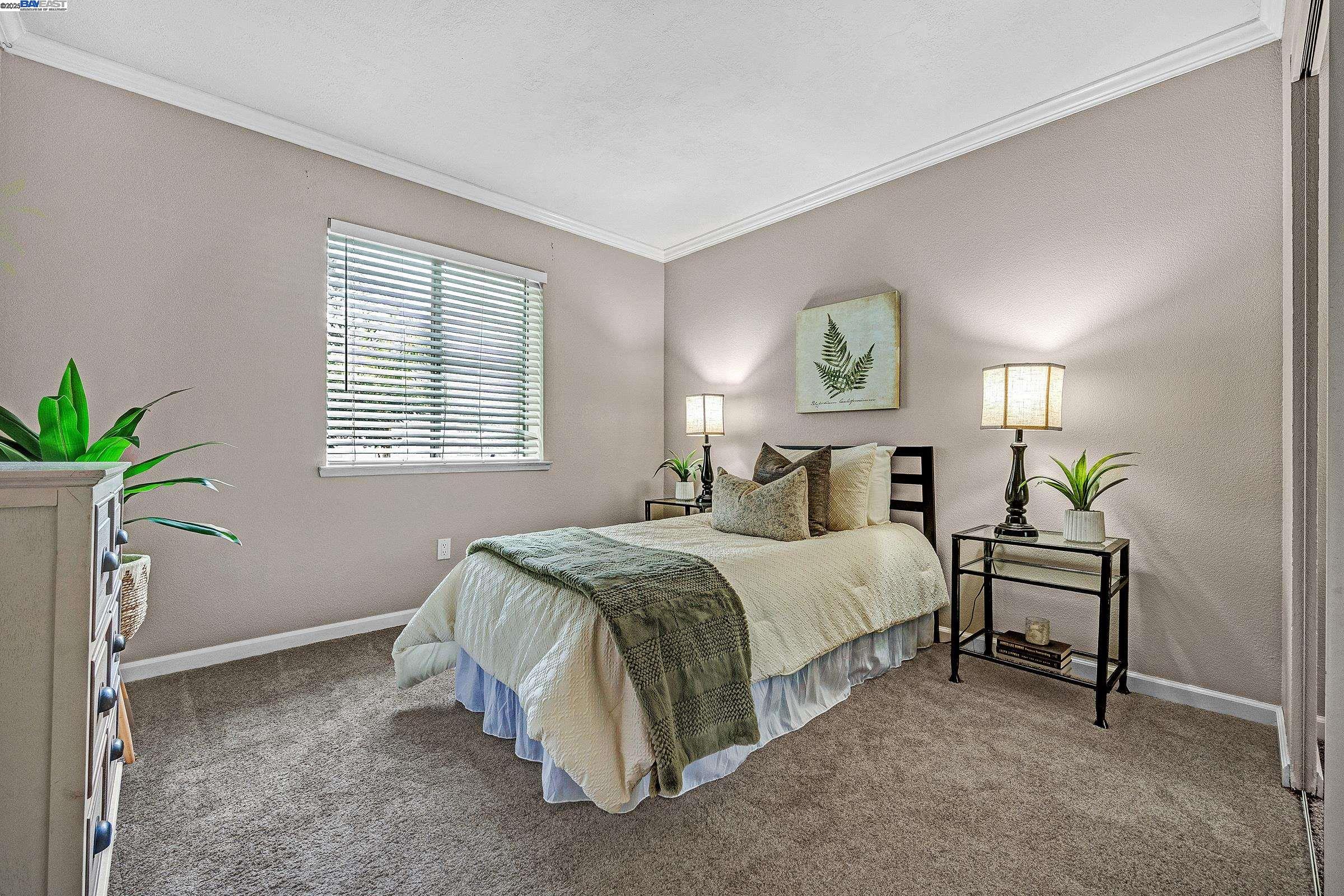 3845 Vineyard Ave # F