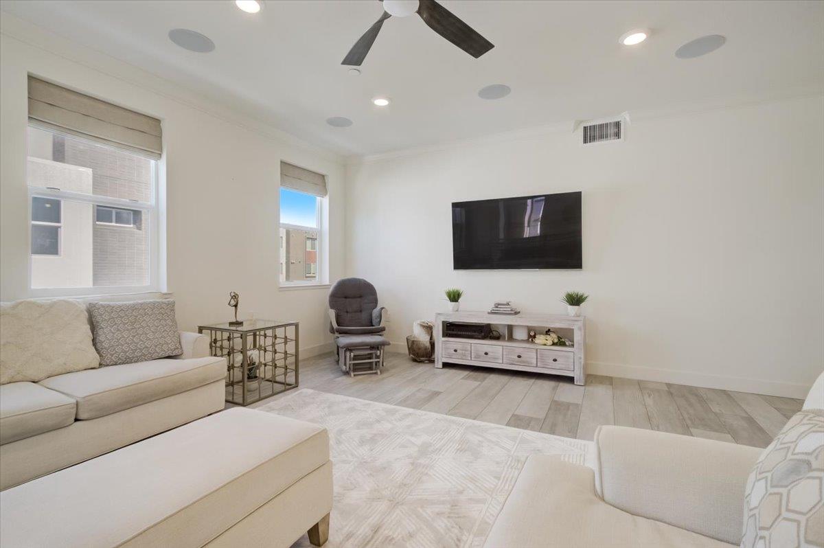 115 Agustin Narvaez Street Unit: 7