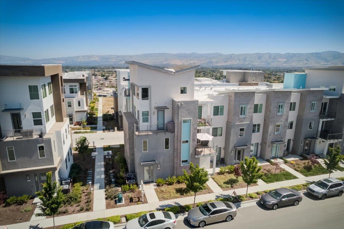 115 Agustin Narvaez Street Unit: 7
