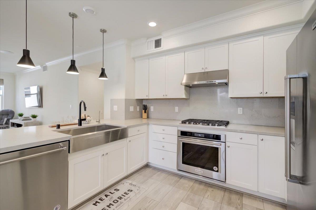 115 Agustin Narvaez Street Unit: 7