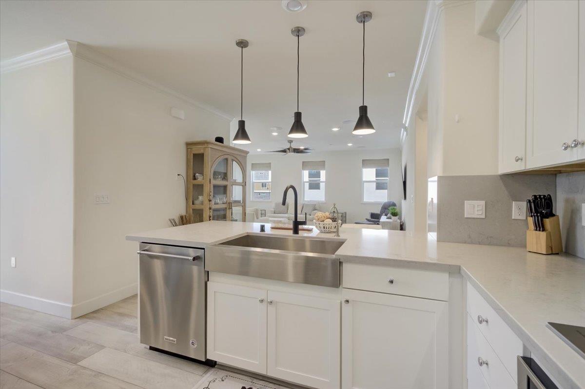 115 Agustin Narvaez Street Unit: 7