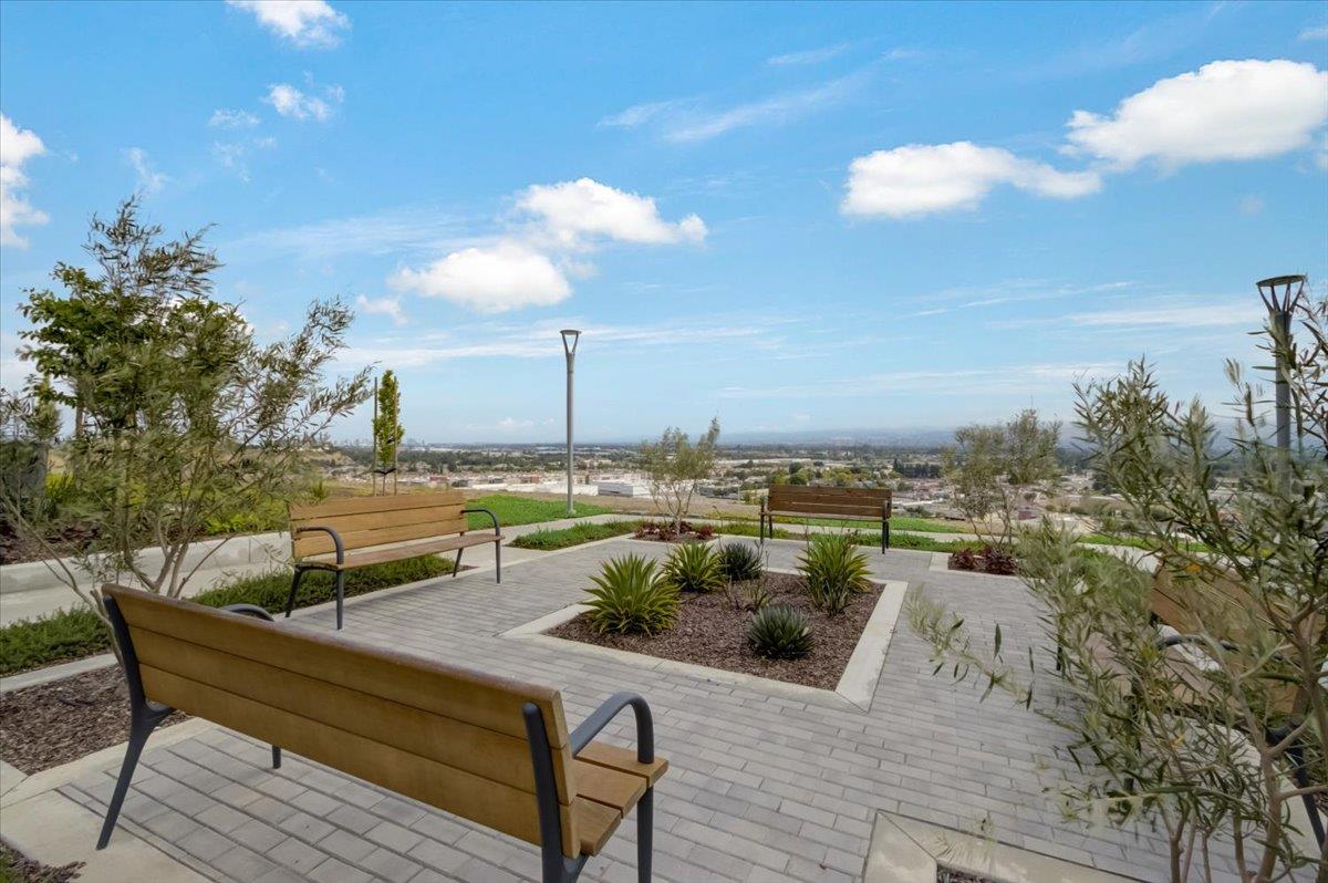 115 Agustin Narvaez Street Unit: 7