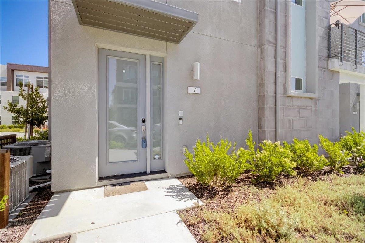 115 Agustin Narvaez Street Unit: 7