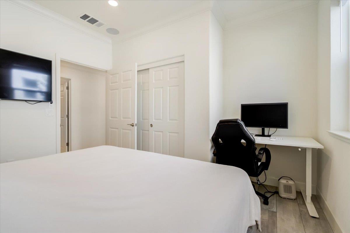 115 Agustin Narvaez Street Unit: 7