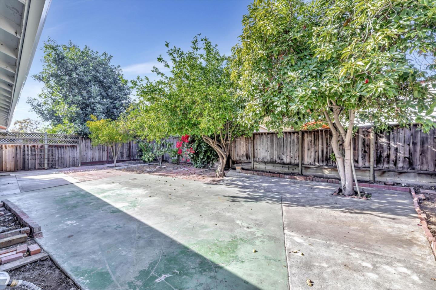 13719 Highwood Drive