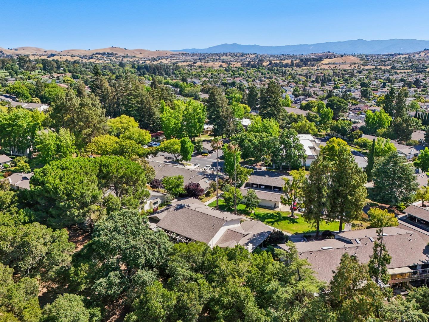 5286 Cribari Heights