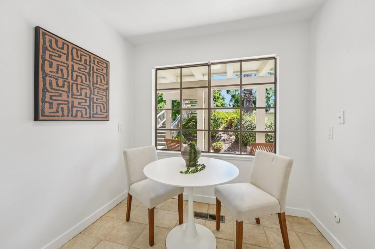 5286 Cribari Heights