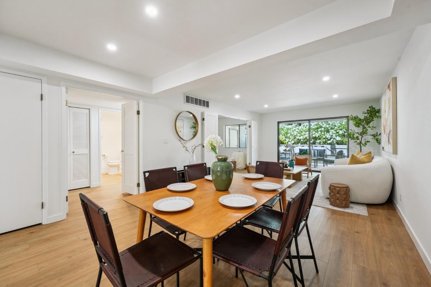 5286 Cribari Heights