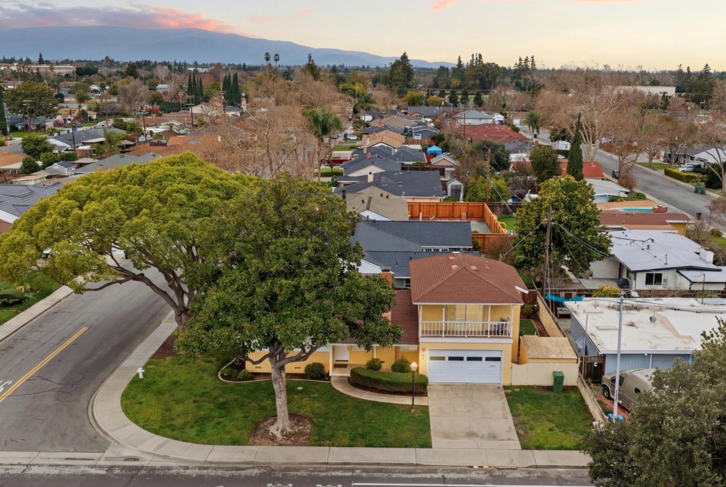 1846 Los Padres Boulevard