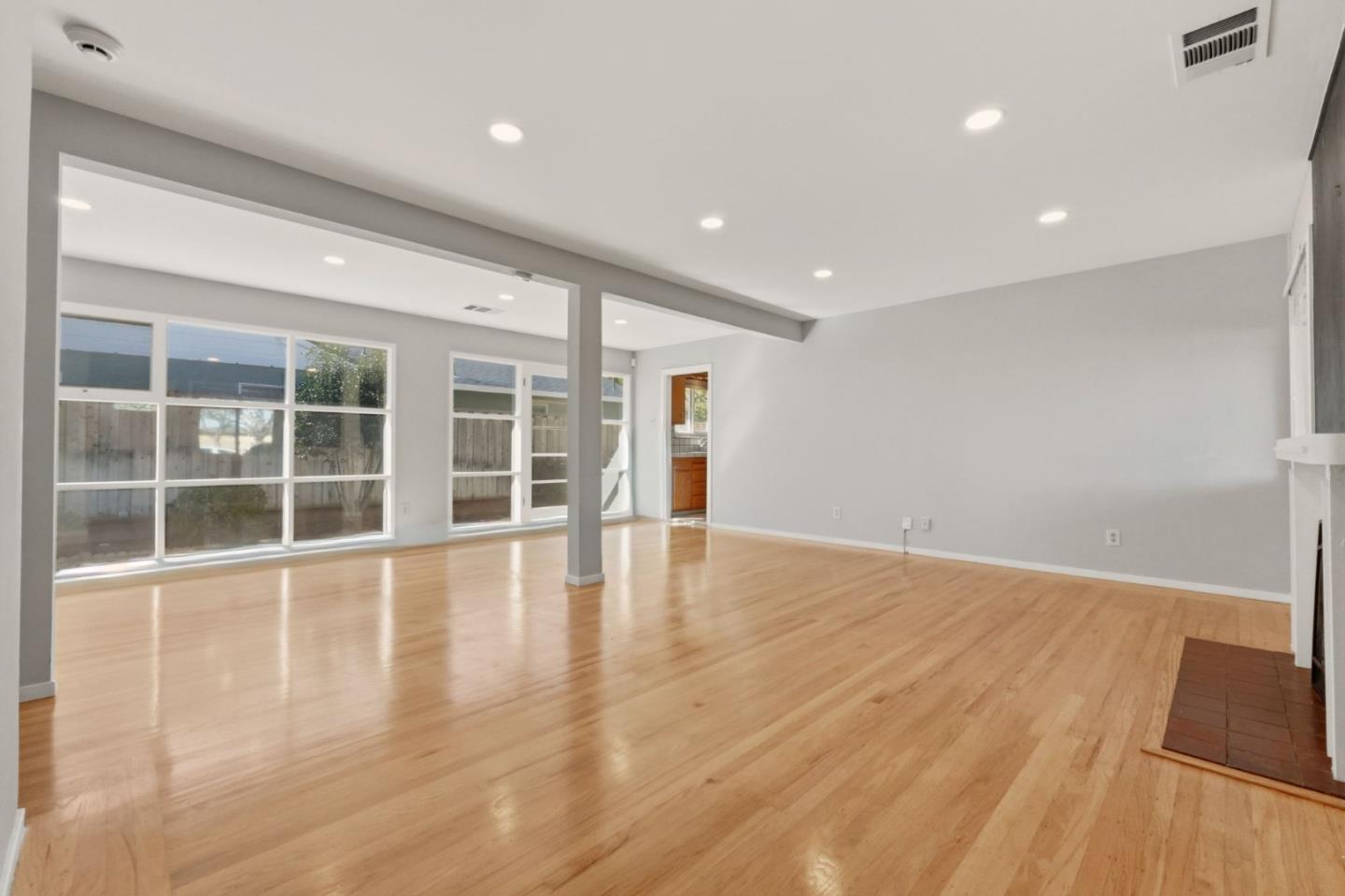 1846 Los Padres Boulevard