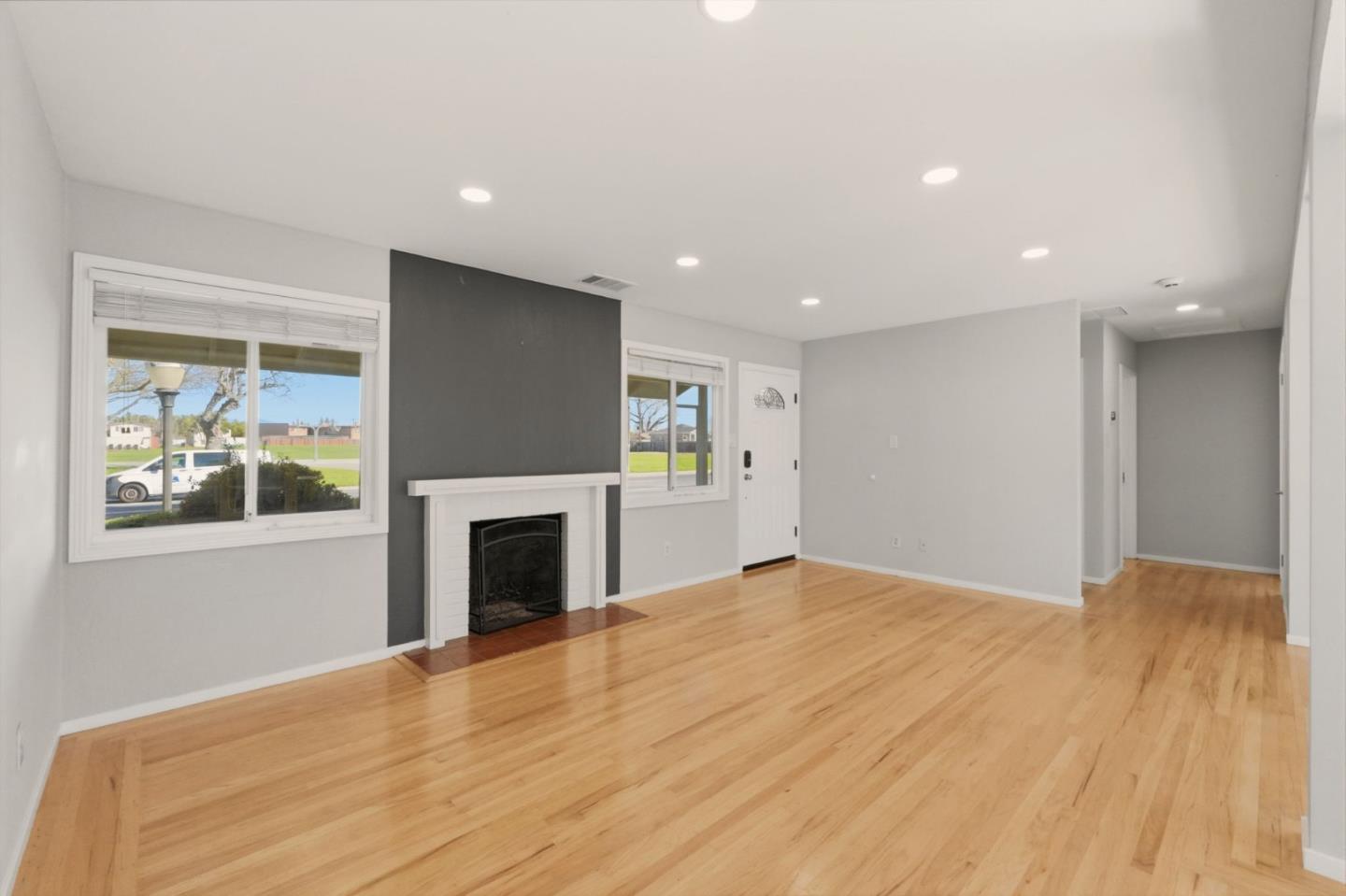 1846 Los Padres Boulevard