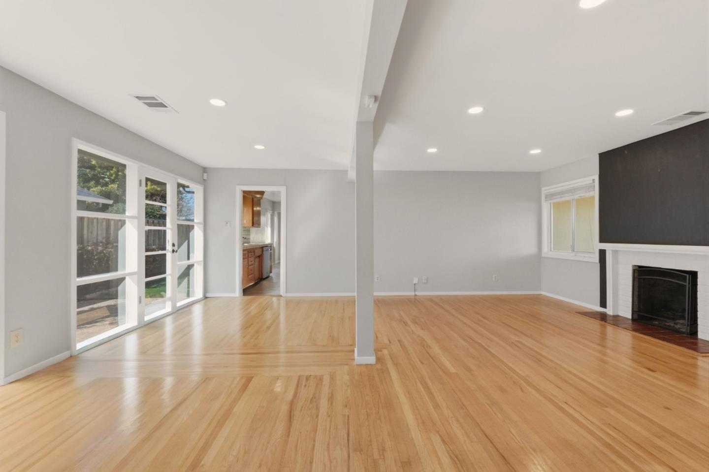 1846 Los Padres Boulevard