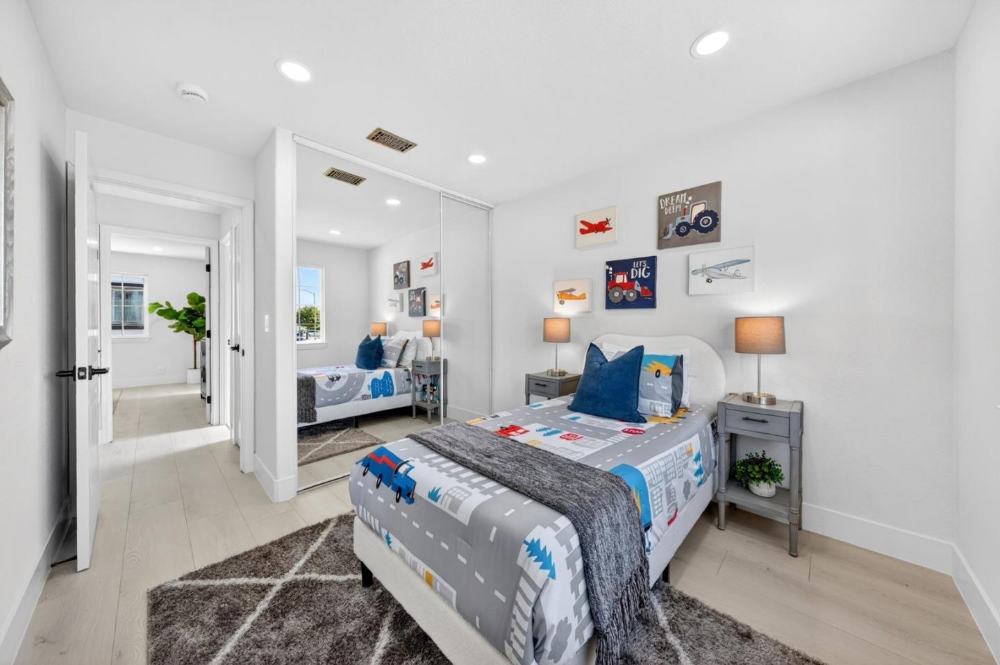 2752 Millbrae Way