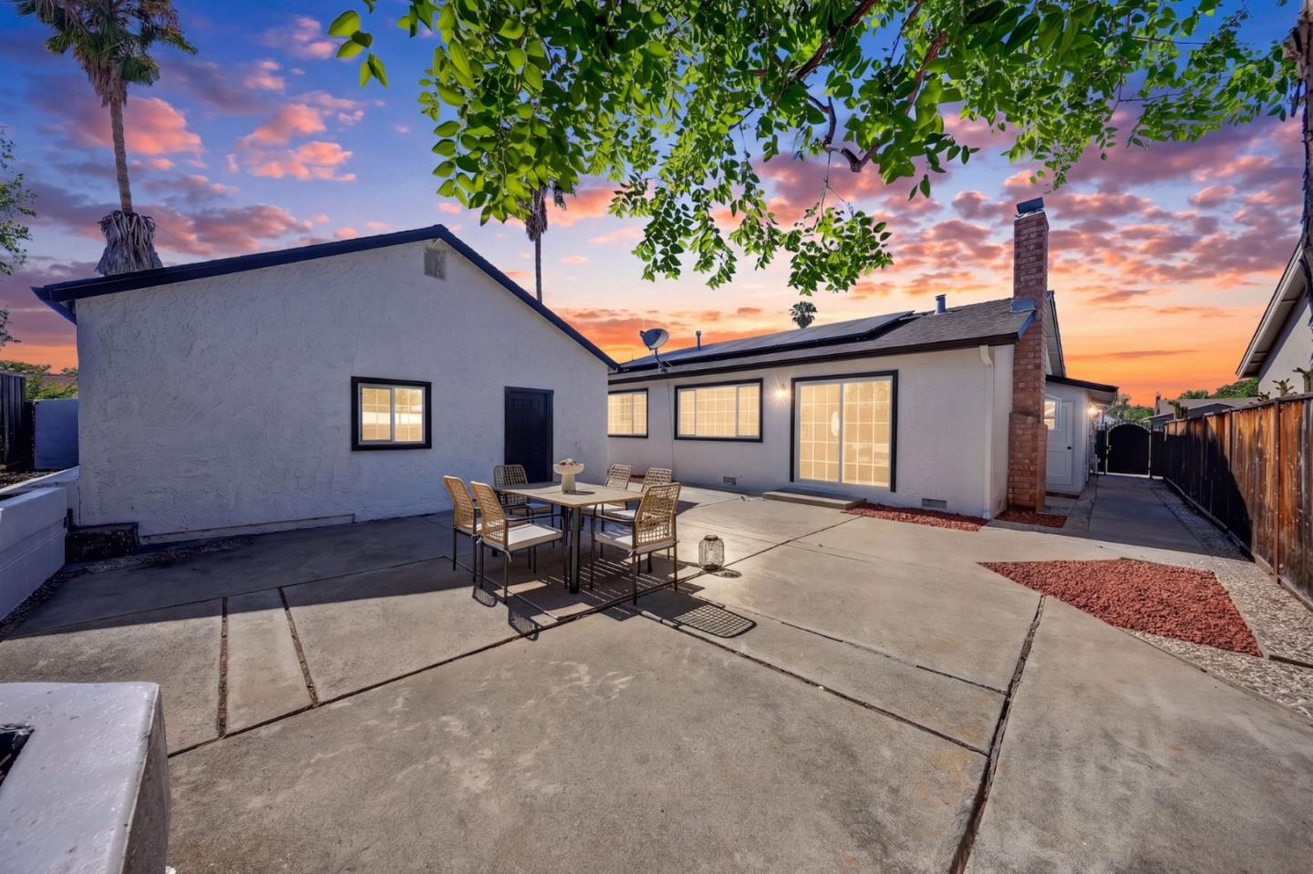 2752 Millbrae Way
