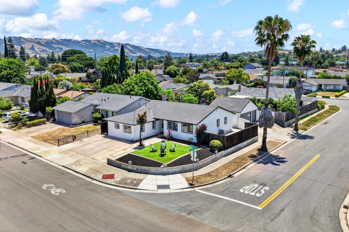 2752 Millbrae Way