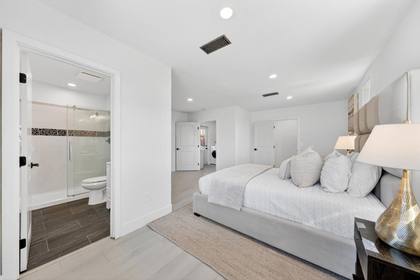 2752 Millbrae Way