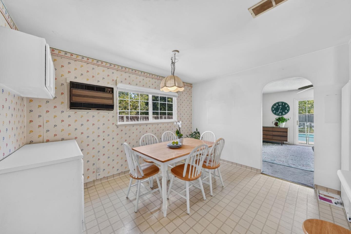 1668 Cassiar Drive