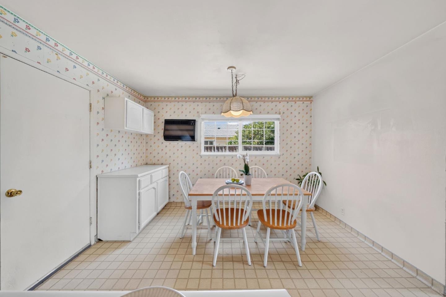 1668 Cassiar Drive
