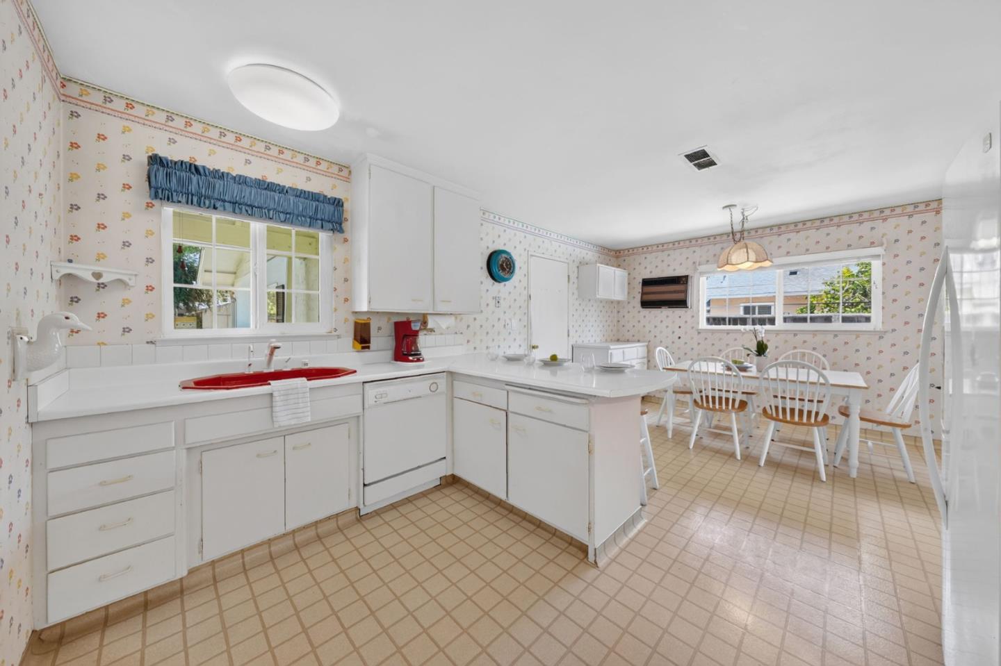 1668 Cassiar Drive