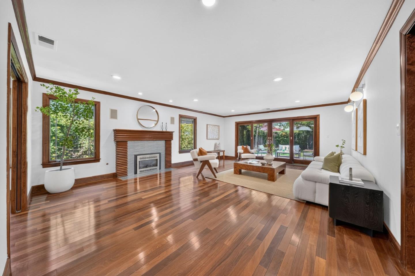 1490 Santa Inez DR