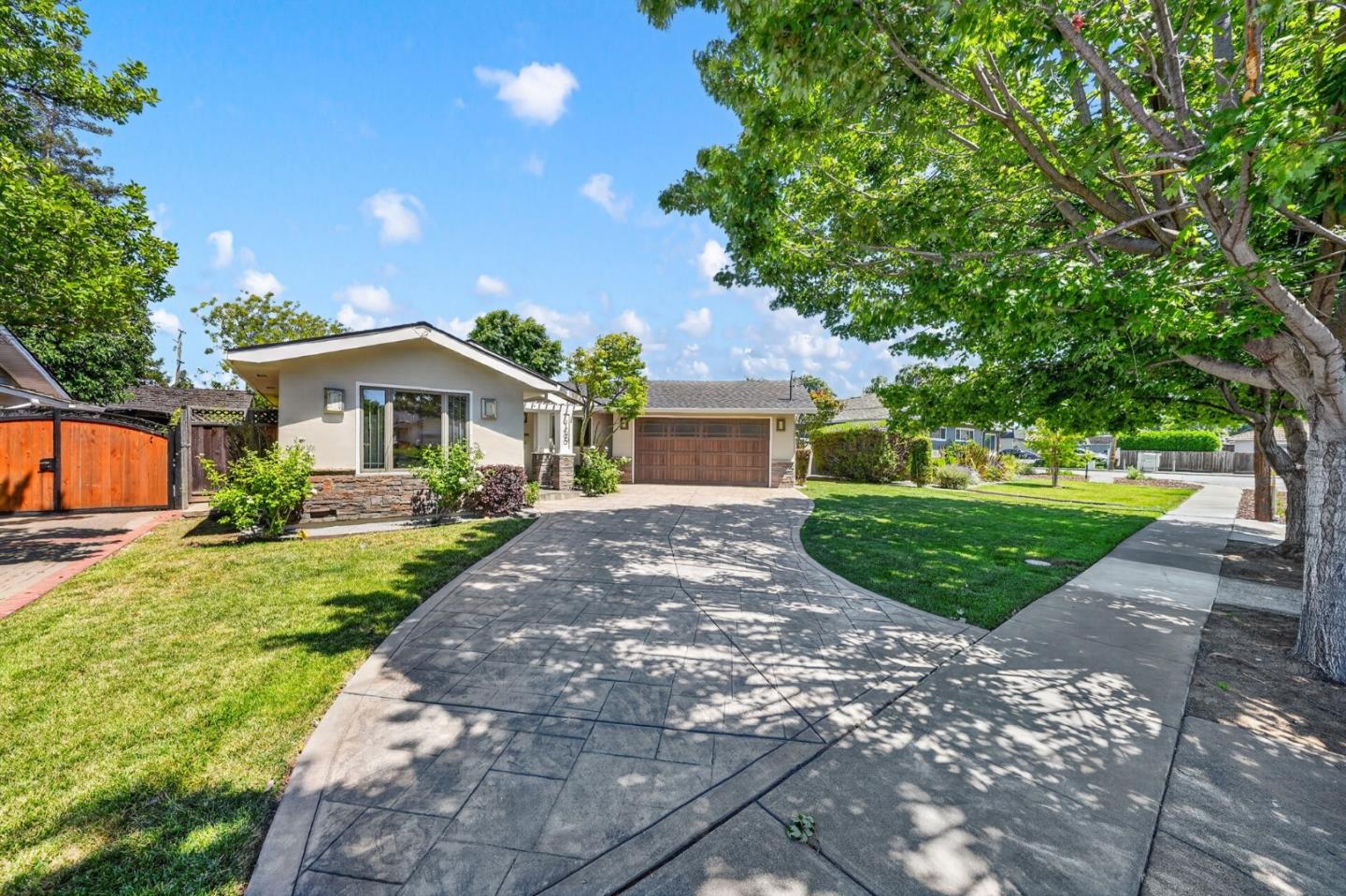1490 Santa Inez DR