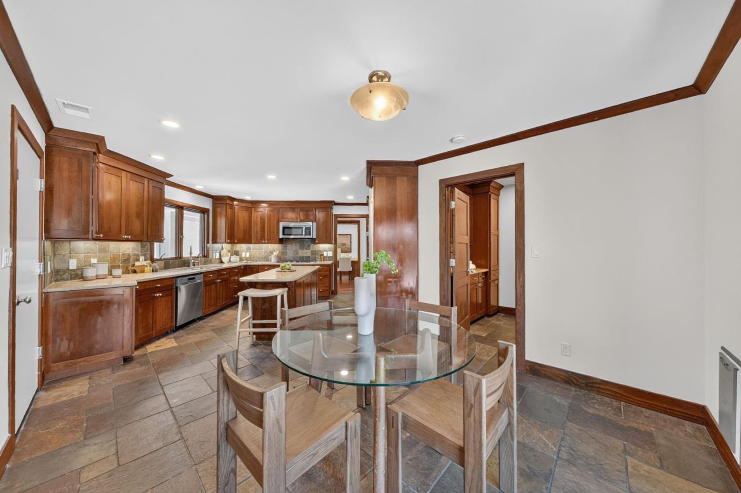 1490 Santa Inez DR