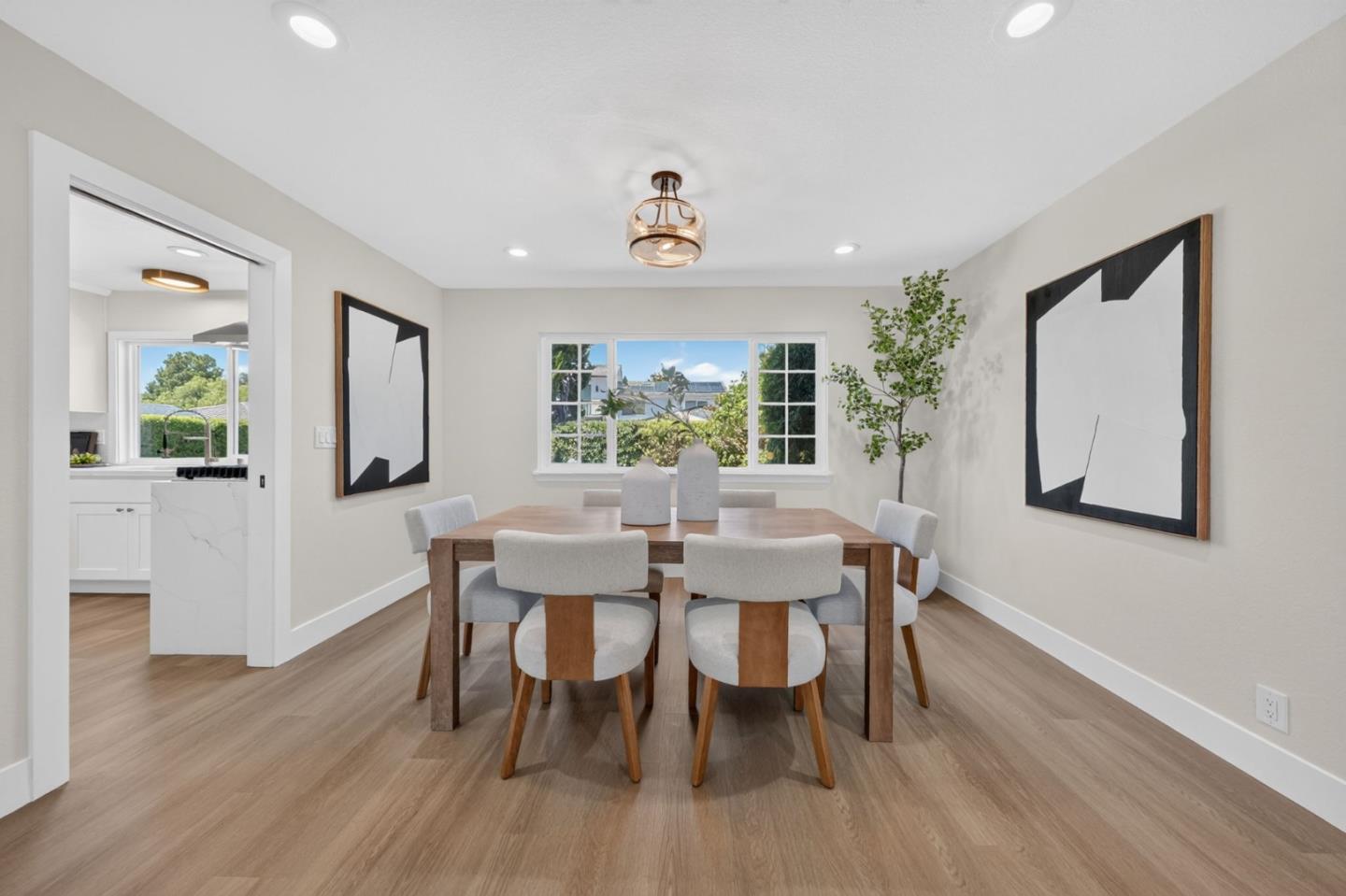 1031 Mount Darwin DR
