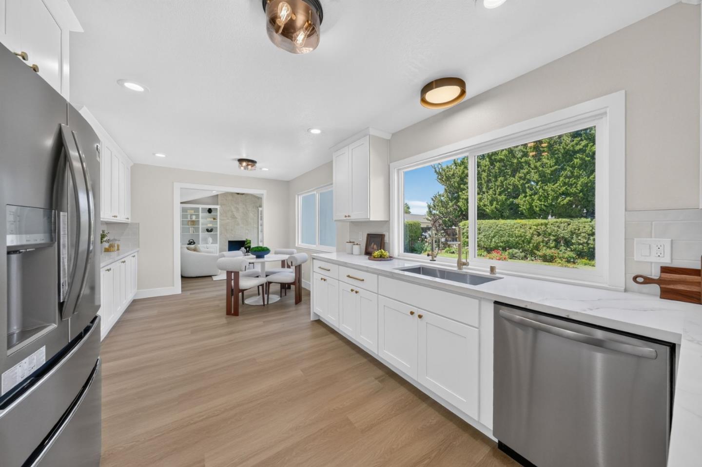 1031 Mount Darwin DR